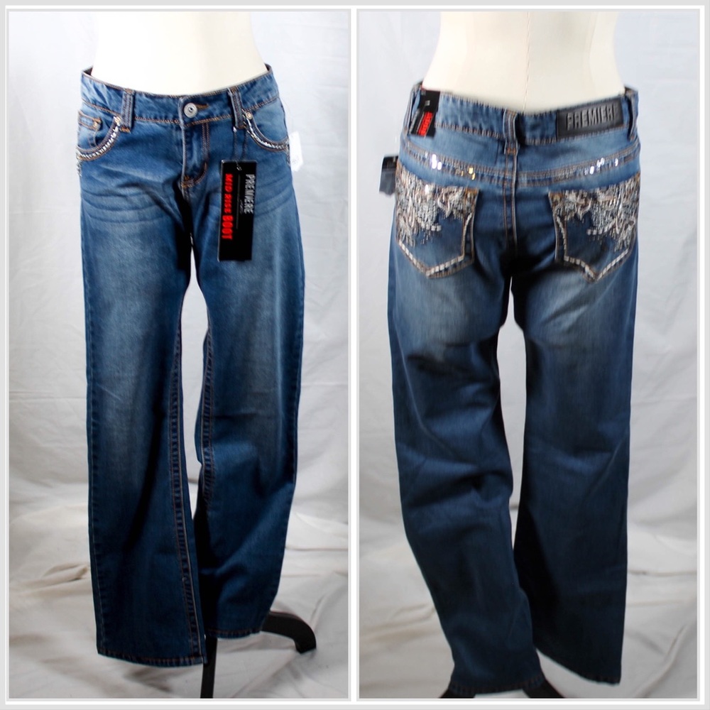 Classic Midrise Bootcut Jeans with Glam Detailing Size 7/8.